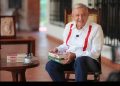 Ronald Johnson actúa más como un policía entrometido que como diplomático, señala AMLO en “Pueblo”