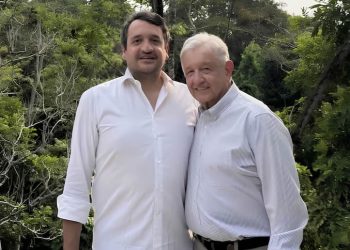 AMLO tacha de acto “canallesco” el retiro de la visa de su hijo, Andy López Beltrán
