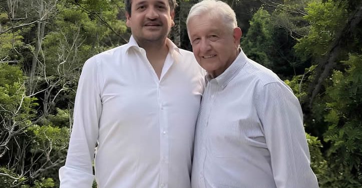 AMLO tacha de acto “canallesco” el retiro de la visa de su hijo, Andy López Beltrán