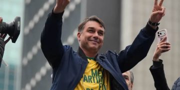 Flavio Bolsonaro reacciona a su derrota en elecciones de Brasil: “Es imposible reconocer el resultado”