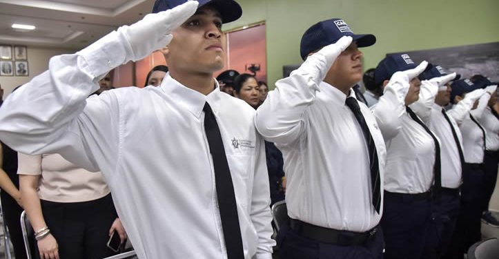 La Academia de Policía de Cajeme gradúa a 12 nuevos elementos de la Generación XIX