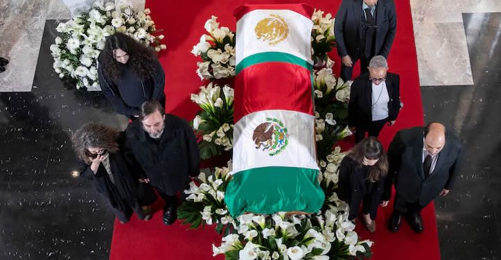 A la Rotonda de las Personas Ilustres, los restos de Cuauhtémoc Cárdenas