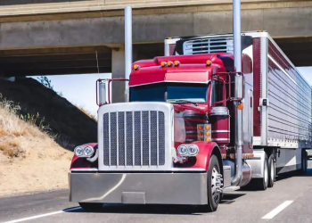 Texas permite el uso de diésel rojo en carreteras ante alza de precios
