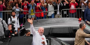 Júbilo popular y desplome del mercado bursátil tras el triunfo de Lula da Silva en Brasil