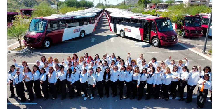 Sonora da banderazo de salida a 20 nuevos autobuses
