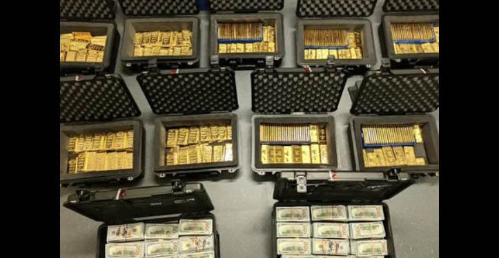 Hallan 298 lingotes de oro que costaron 826 millones de pesos en casa de exfuncionario de la CIA