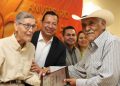 Entrega SNTE Sección 54 reconocimientos a jubilados y pensionados de la Región 1