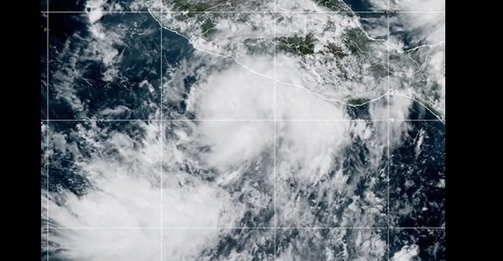 Tormenta tropical Simón se forma en el océano Pacífico