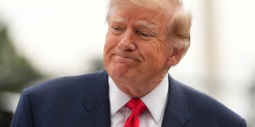 Trump llama ‘corrupto’ al comité del Nobel de la Paz y dice que Navi Pillay es una desconocida