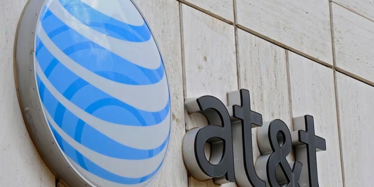 Grupo Televisa y Fintech acuerdan adquirir AT&T México; compra sería por 2 mil mdd, sujeta a cambios