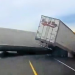 Accidente entre tres tráileres deja dos heridos en carretera Sonoyta-San Luis Río Colorado; una de las unidades se incendió tras la colisión